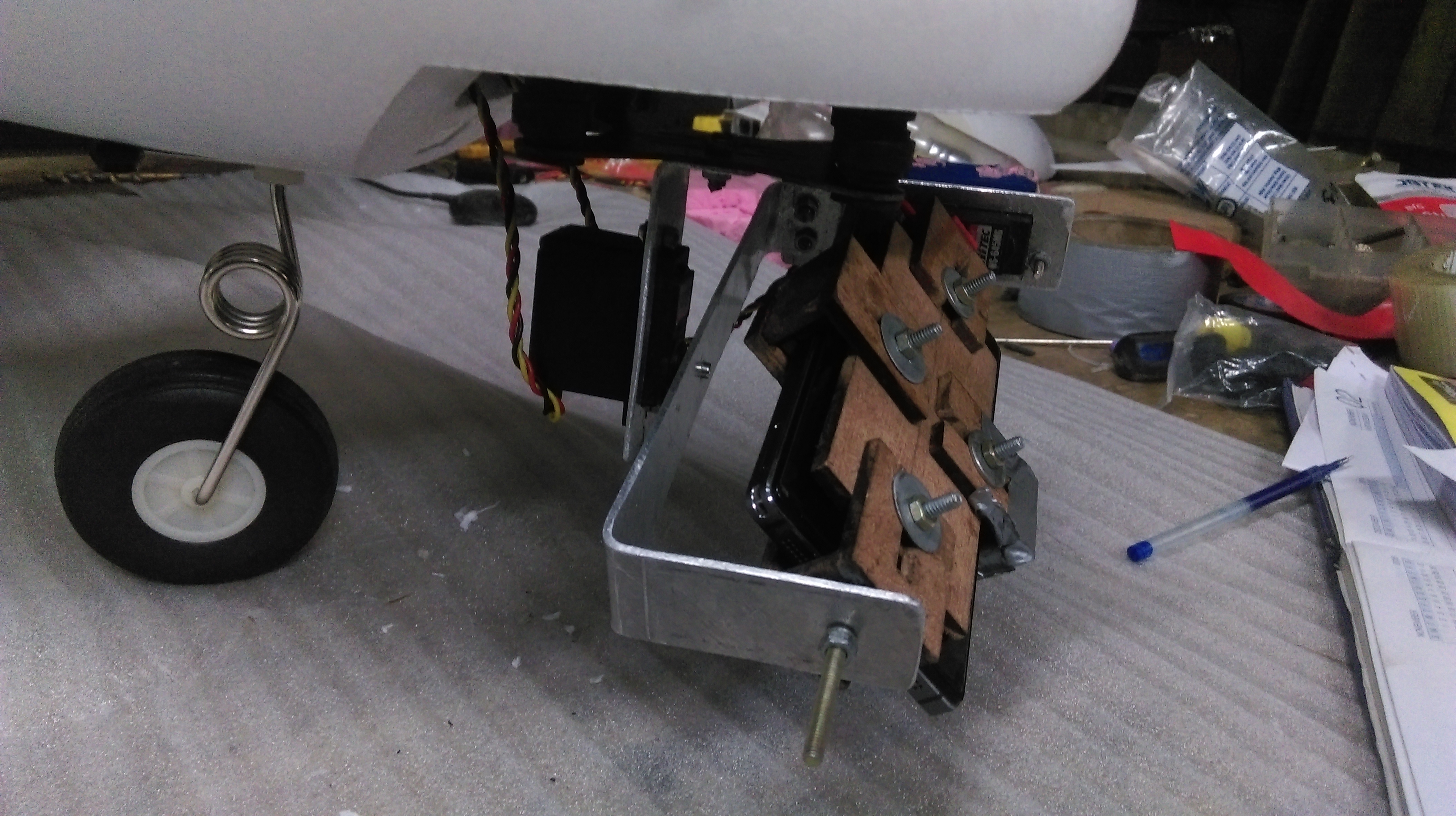 UAS Lazarus off-axis gimbal target capture